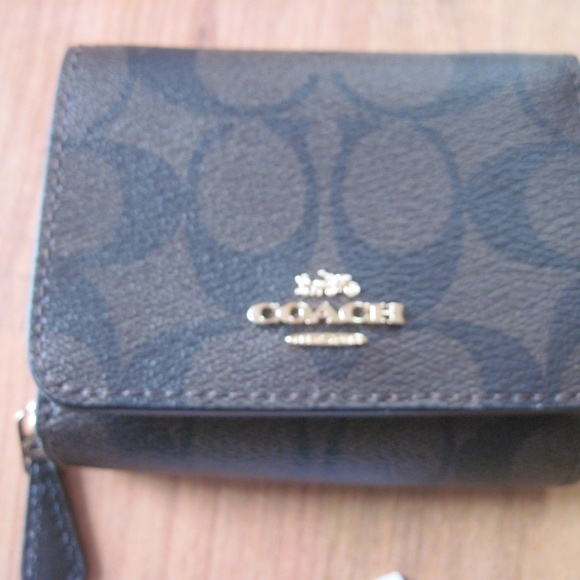 Brand New Coach Leather Logo Trifold Wallet - Picture 2 of 7